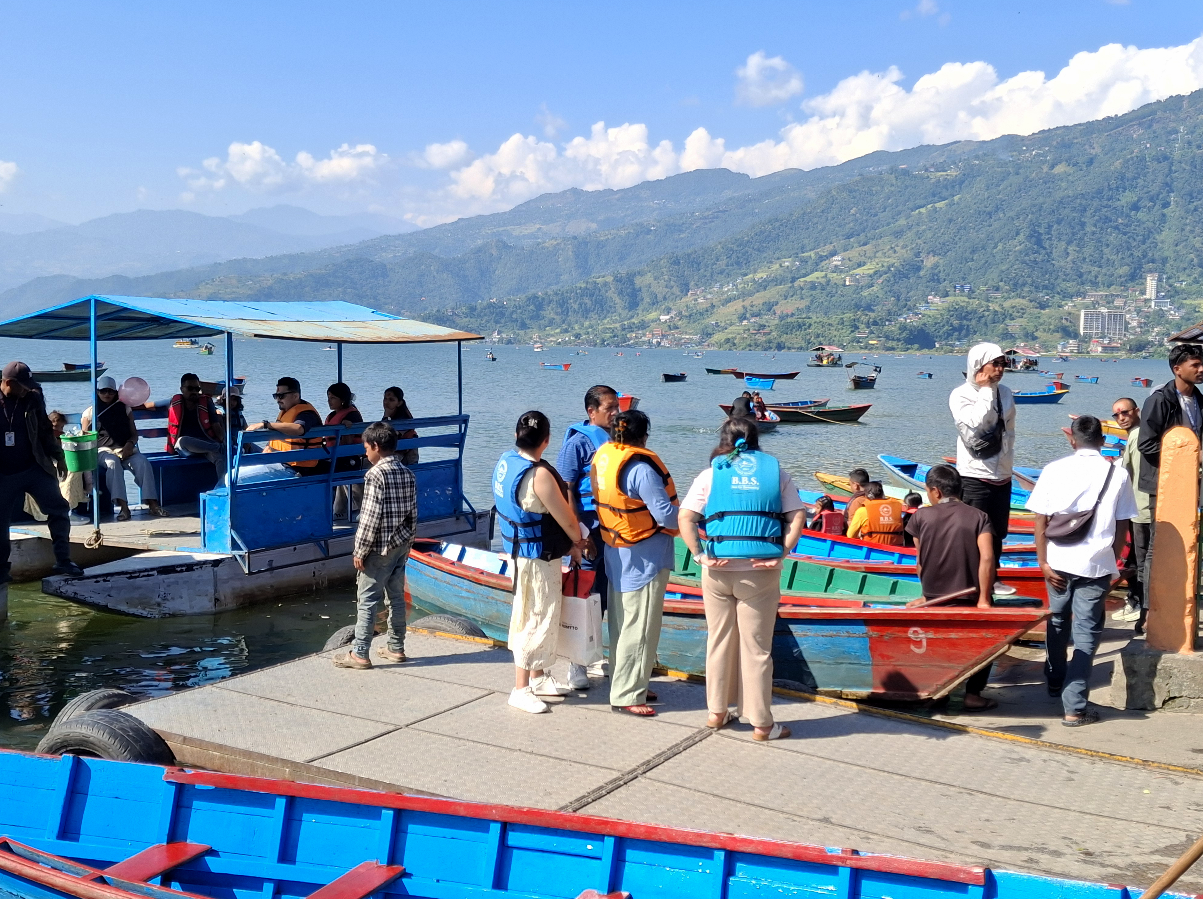 पोखरामा पर्यटकीय चहलपहल बढ्यो